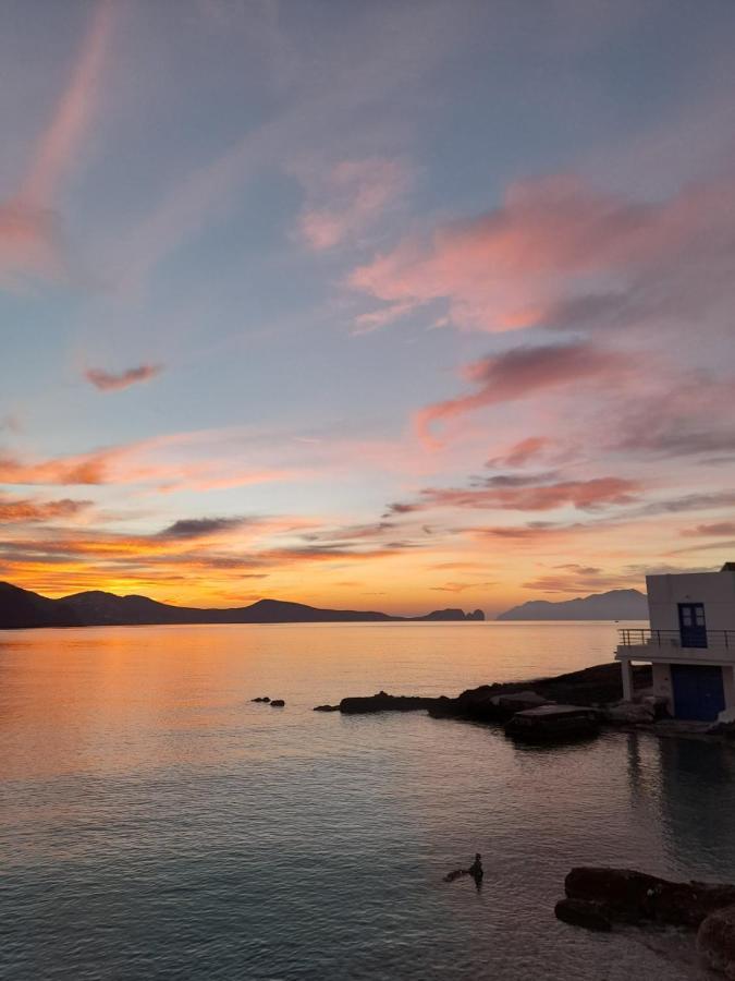 Milos By The Sea - Eco House Plaka  Экстерьер фото