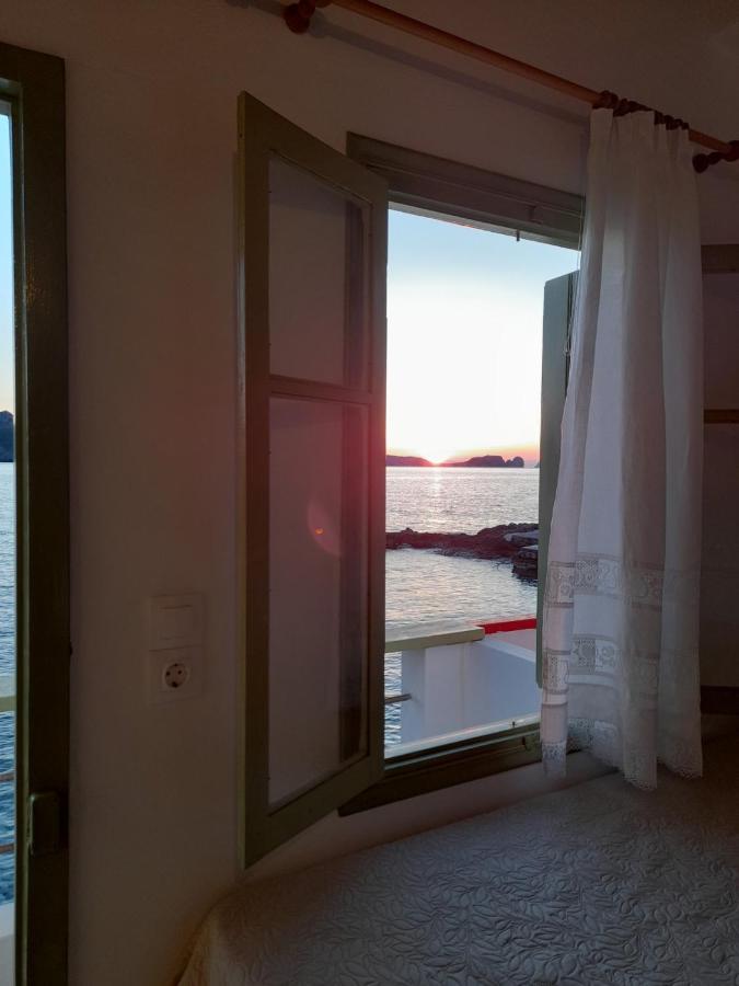 Milos By The Sea - Eco House Plaka  Экстерьер фото