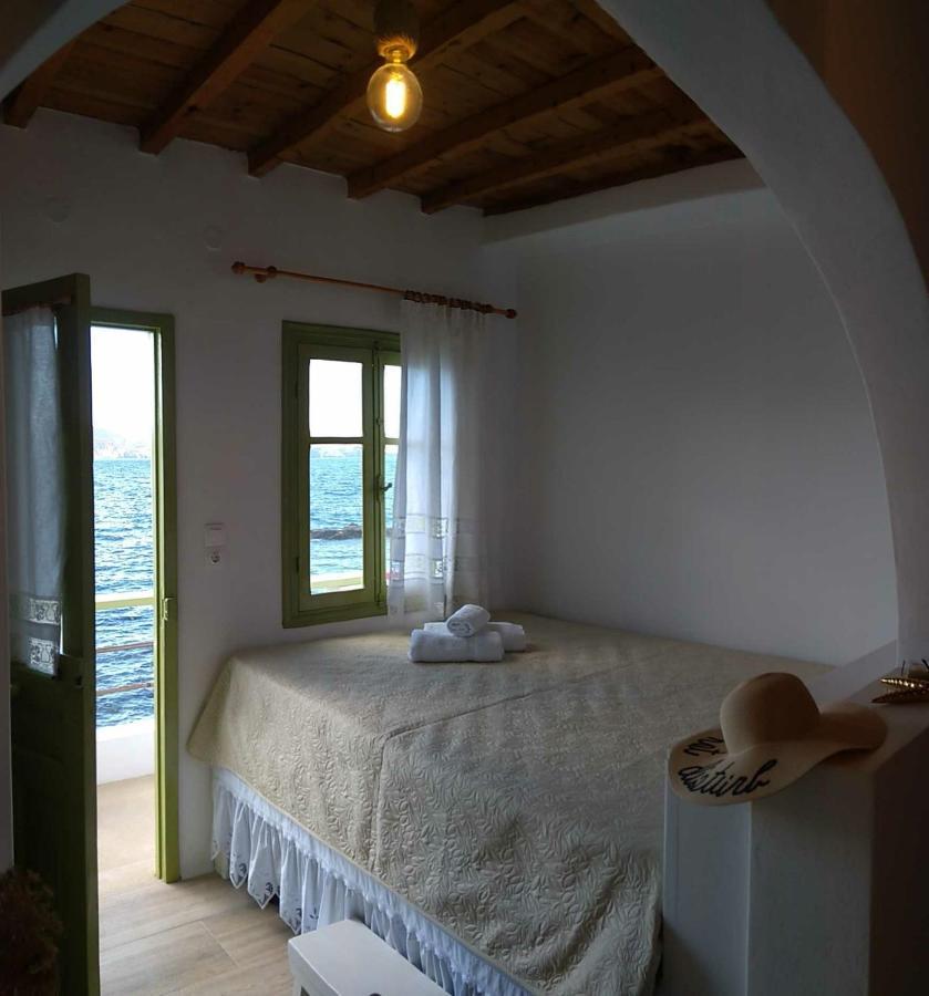 Milos By The Sea - Eco House Plaka  Экстерьер фото