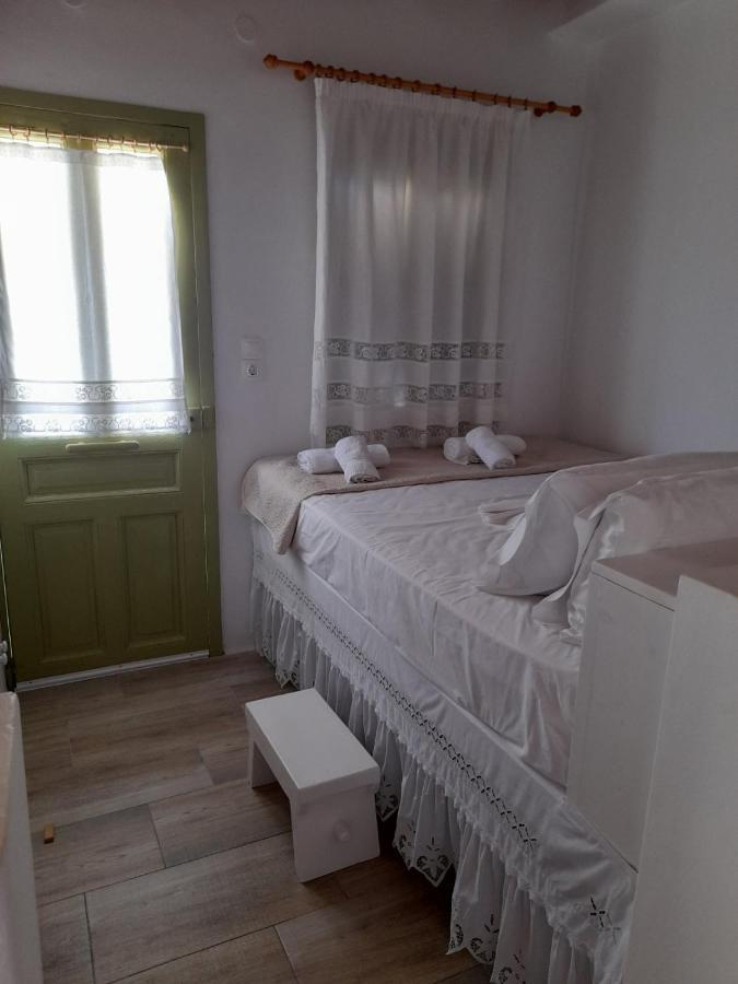 Milos By The Sea - Eco House Plaka  Экстерьер фото