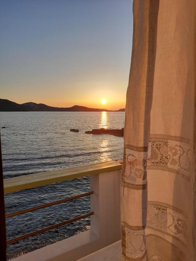 Milos By The Sea - Eco House Plaka  Экстерьер фото