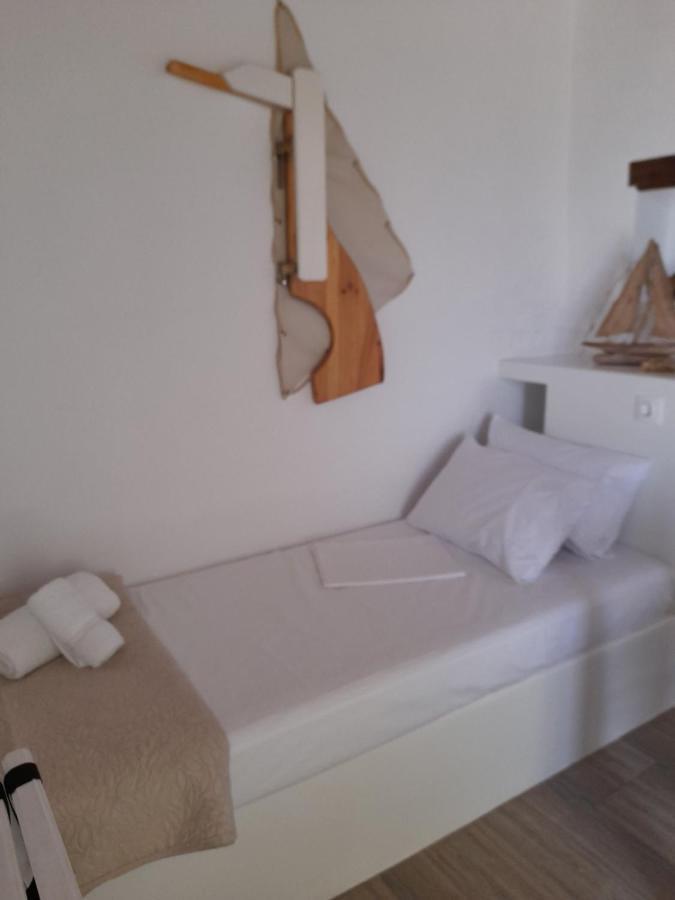 Milos By The Sea - Eco House Plaka  Экстерьер фото